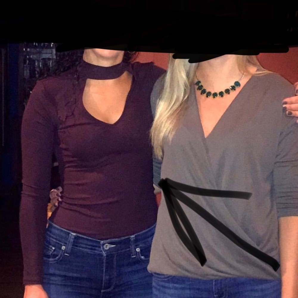 H&M Fitted Shirts with Neck decoration cut out XS